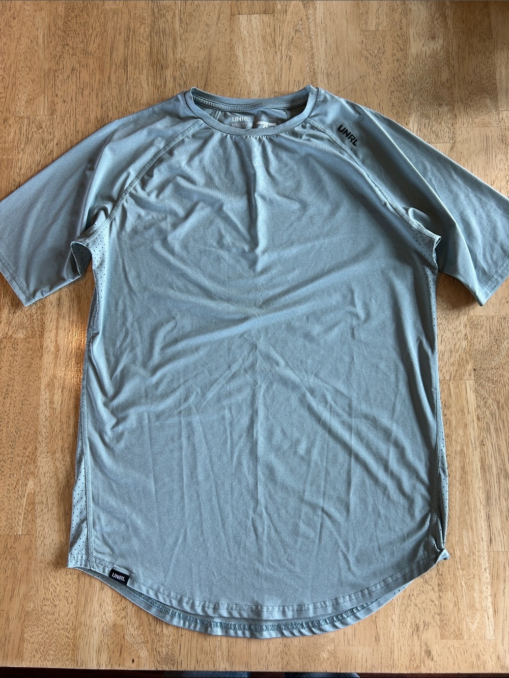 UNRL Short Sleeve Performance Shirt